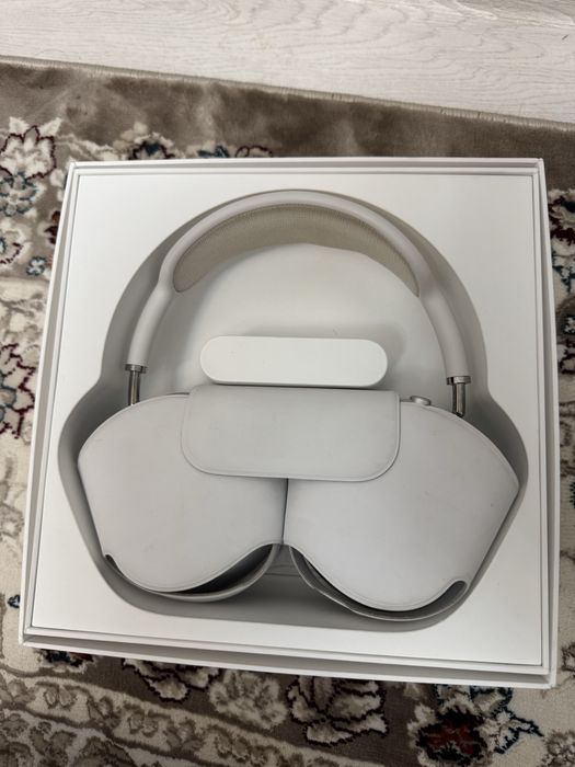 Продам AirPods Max Silver оригинал