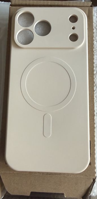 Налични кейсове за Iphone