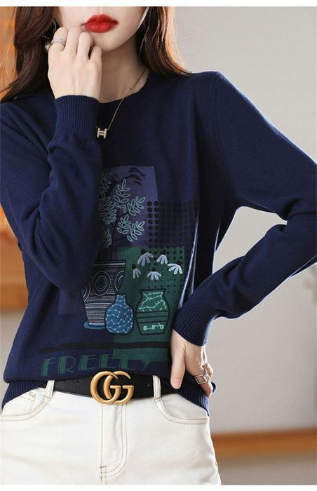 Женский свитер с принтом