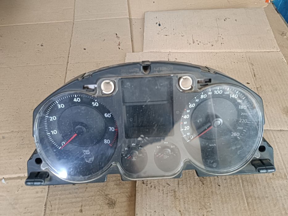 Щиток приборов пассат б6