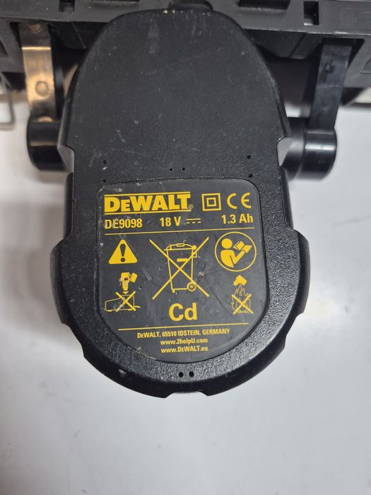 Батерия и зарядно устройство DeWalt 18 волта
