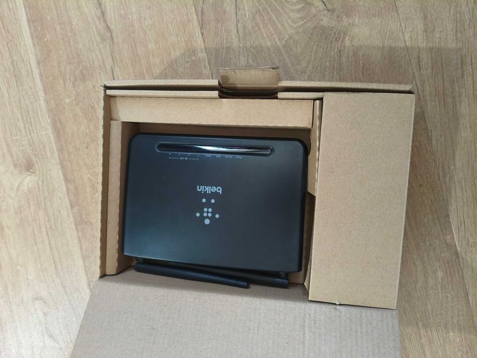 Рутер Belkin N300 - 300Mbps, 4 Ports LAN/Ethernet