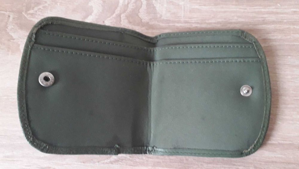 Ново портмоне от естествена кожа