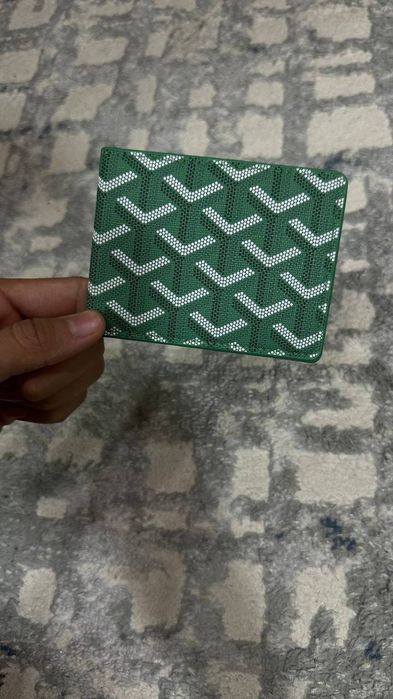 картахолдер Goyard