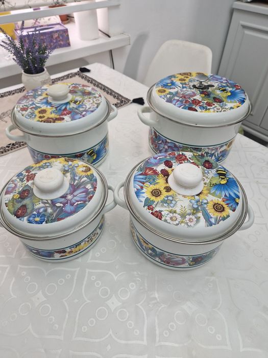 Набор кастрюль эмаль