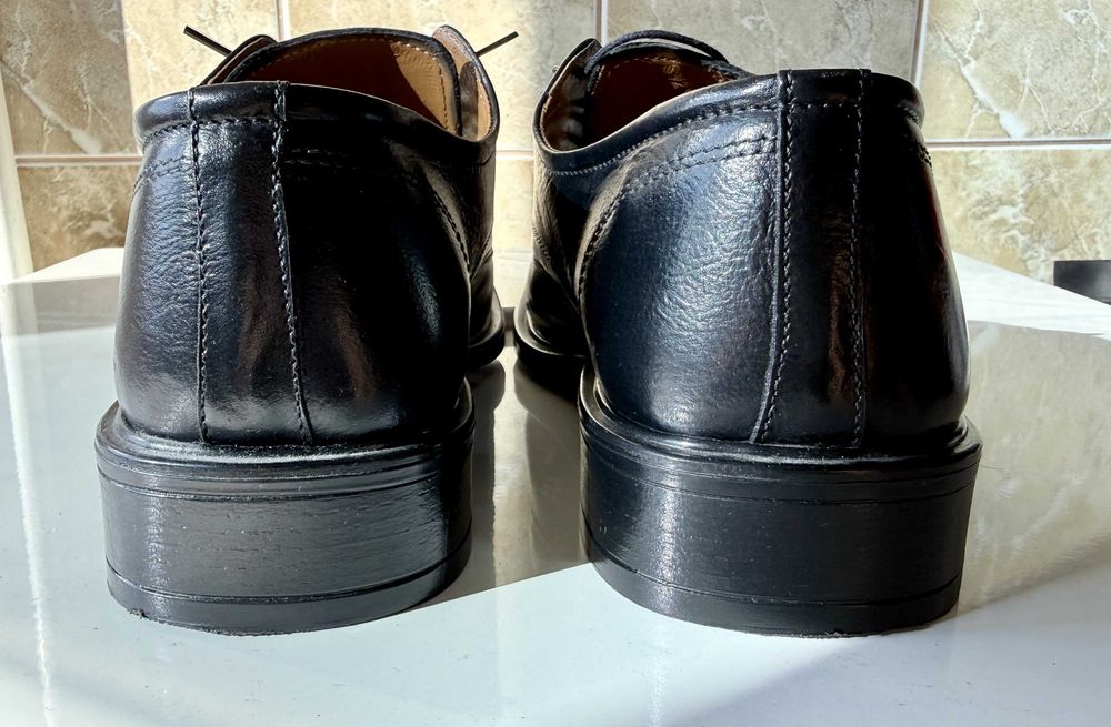 Pantofi din piele naturala nr. 42