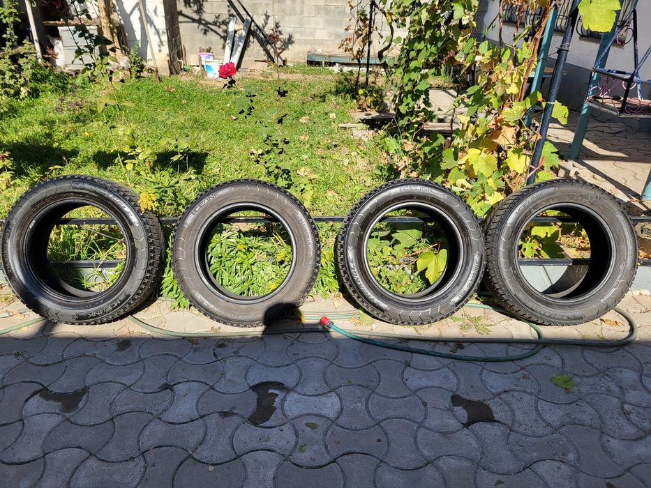 Зимние шины R16/215/60