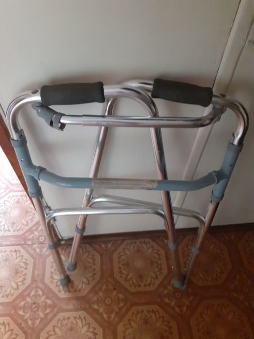 Ходунки для взрослых