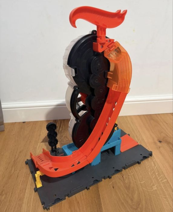 Turn/pista hot wheels