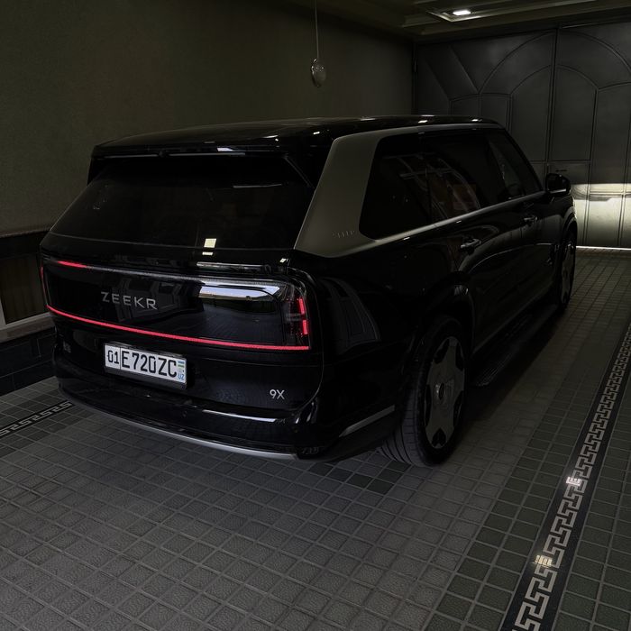 Zeekr 9x Ultra 70kv Oq salon va Apelsin salon