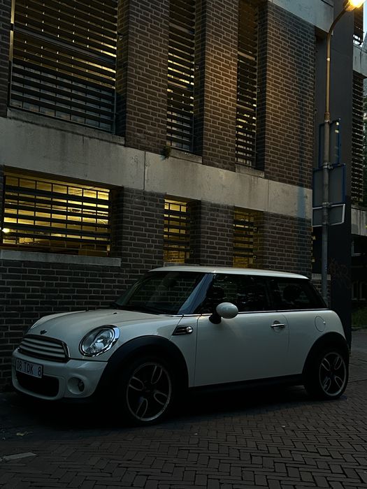 Vand mini cooper 1,6 benzina 2012