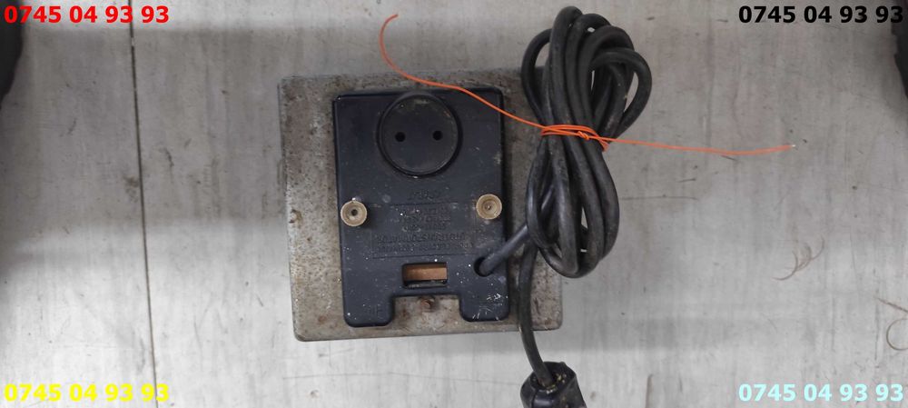 transformator de 110v transforma din 220v in 110v are 500VA cam 6kg