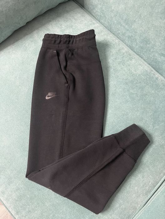 Женские брюки Nike