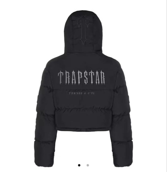 TRAPSTAR ОРИГИНАЛНИ ЯКЕТА ,РАЗМЕР M,  ВТОРА УПОТРЕБА МНОГО ДОБРО ЗАПАЗЕНО СЪСТОЯНИЕ!