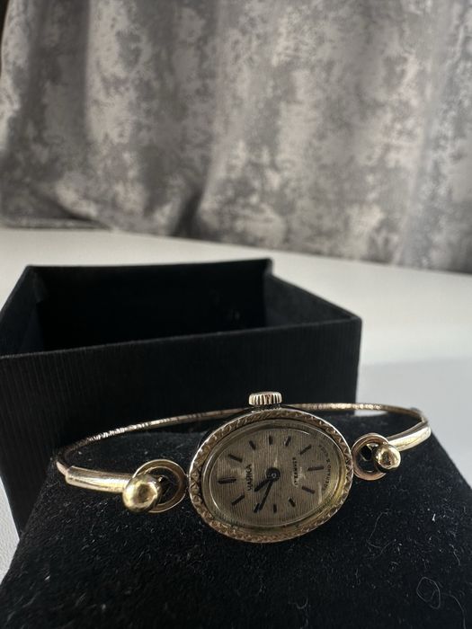 Продам советские винтажные часы