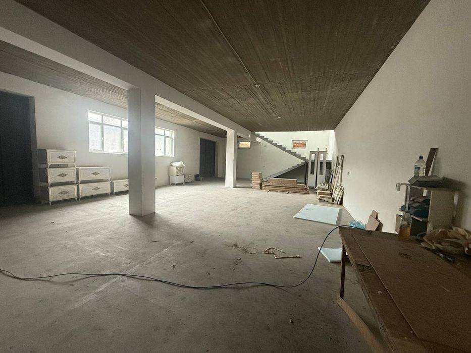 Продаётся  1 800 м² мебельный цех.