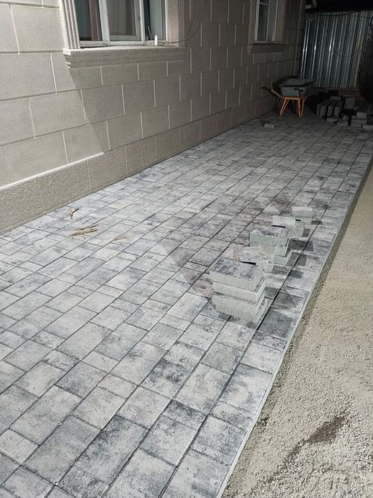 Услуги Укладка плитки