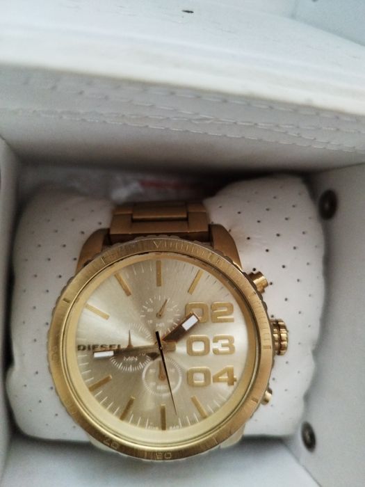 Часовник  Diesel