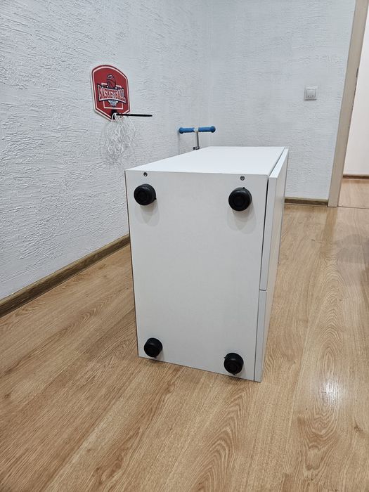 Продам вместительную тумбочку