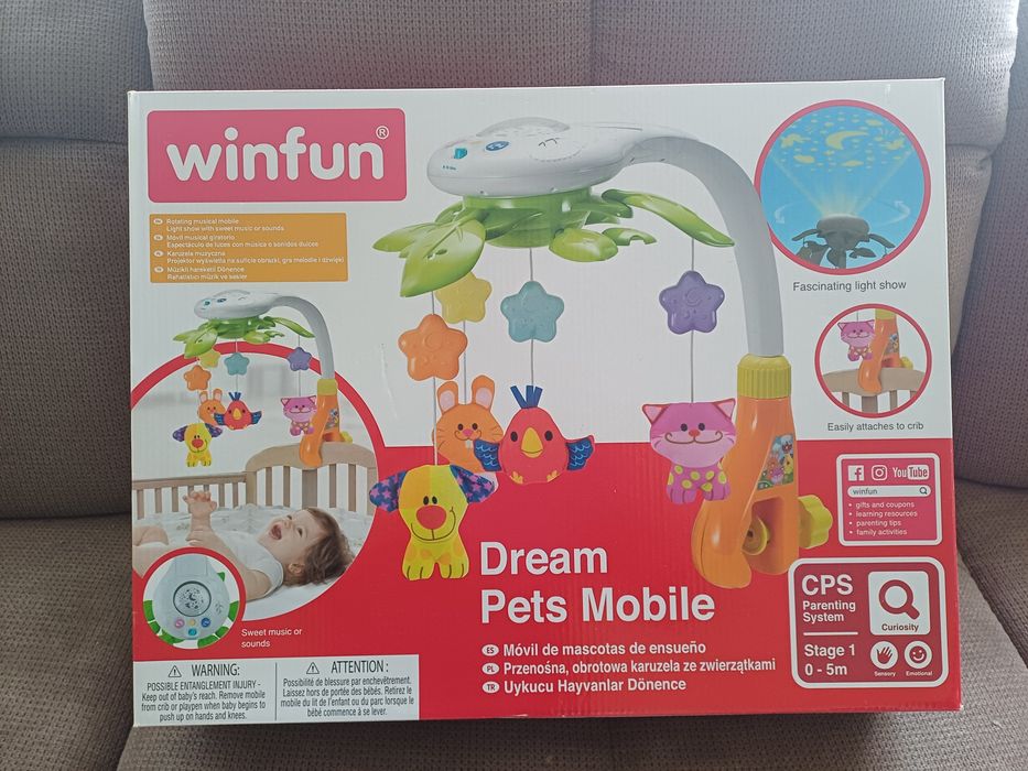 Музикална въртележка за кошара WinFun с лампа-прожектор и др. играчки