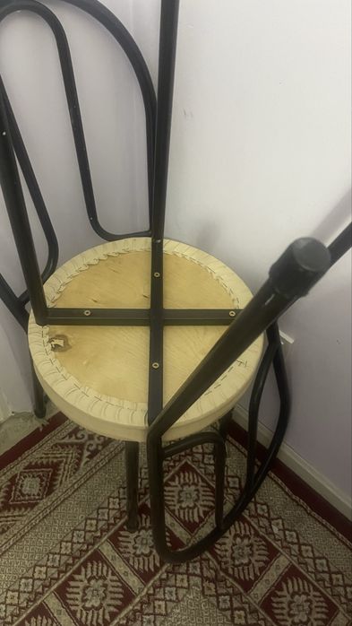 Стуля 2 шт срочна