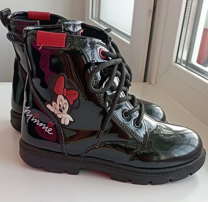 Ботинки для девочки