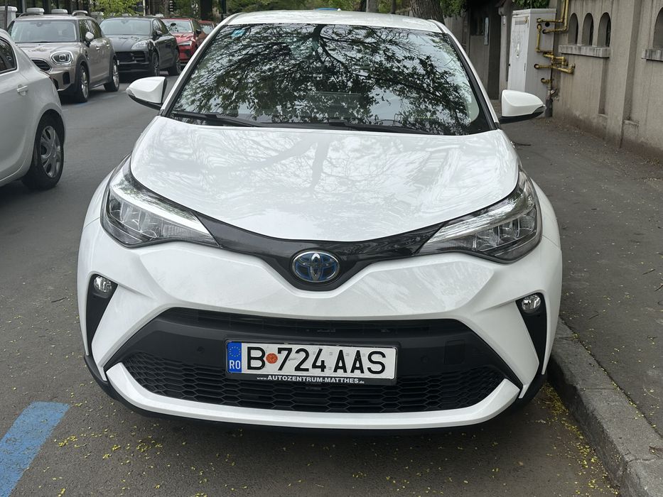 Toyota C-HR CHR hybrid hibrid 1.8