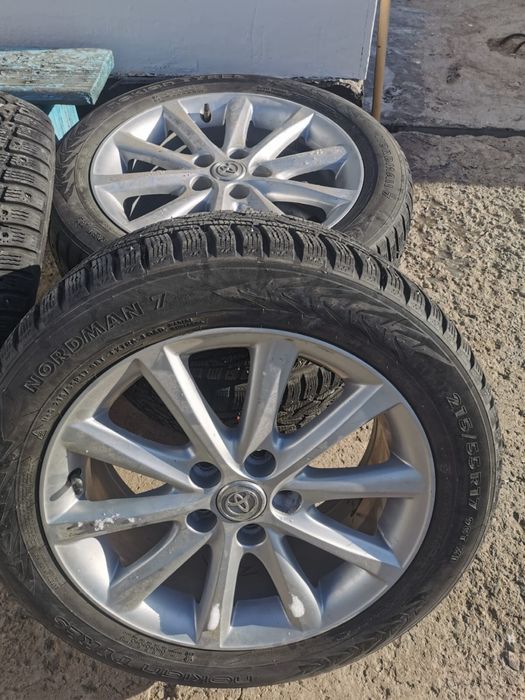 Продам диск с покрышка.