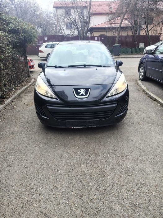 PEUGEOT 207