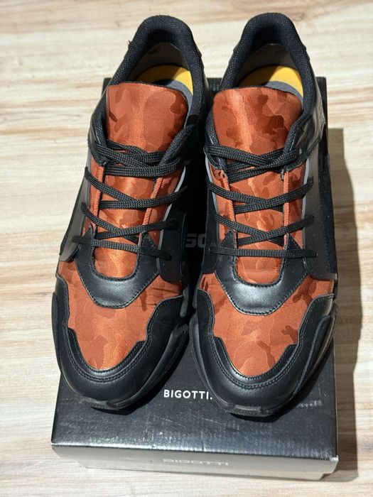 Snickers Bigotti masura 43 noi