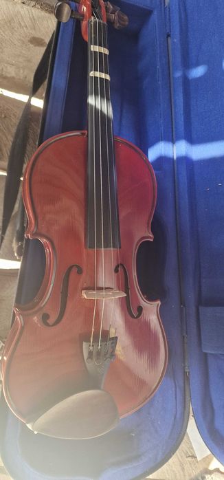 Vand vioara din lemn