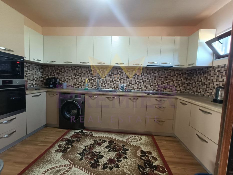 Продава се Къща в Бургас, Меден рудник - зона В - 206 кв.м за 1214 €/кв.м - Снимка #2
