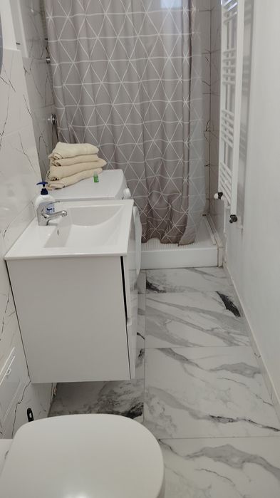 Închiriez in regim hotelier garsoniera