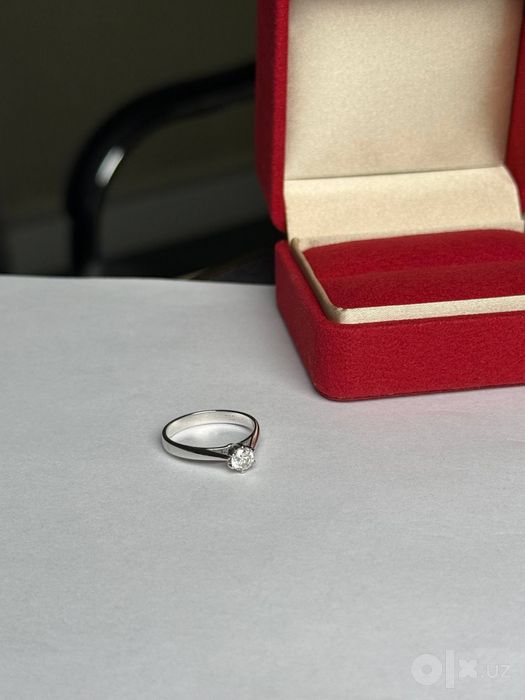 NEW Кольцо с бриллиантом 0,36 ct.
