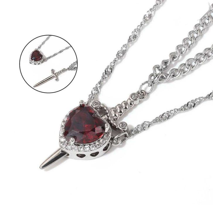 Цепочка с сердцем и кинжалом