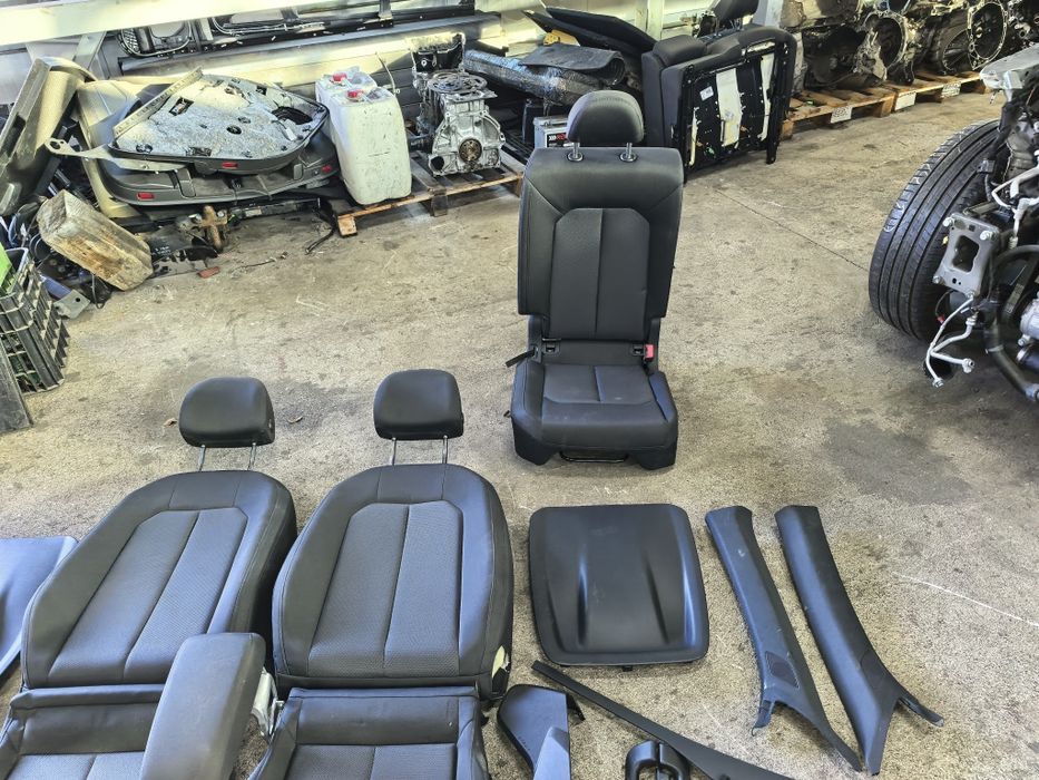 Салон за Audi Q3 F3