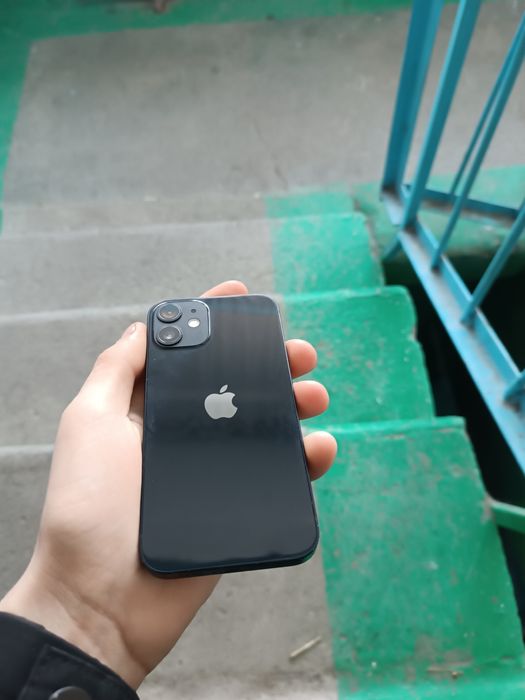 Продам айфон 12 мини