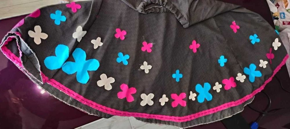 Стилизиран фолклорен костюм за момиче