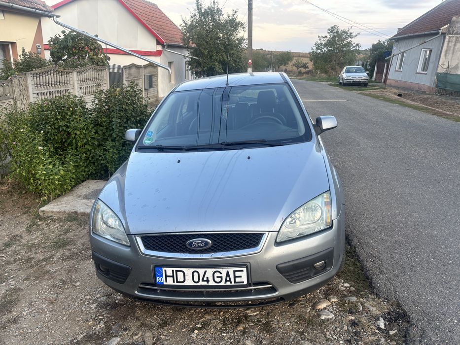 Ford focus 1.6 benzina + GPL