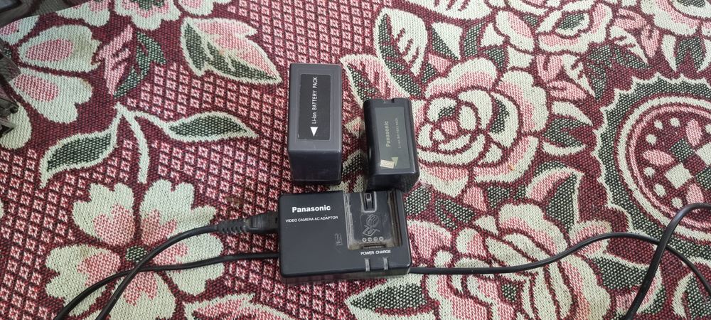 Видеокамера срочно сатылады