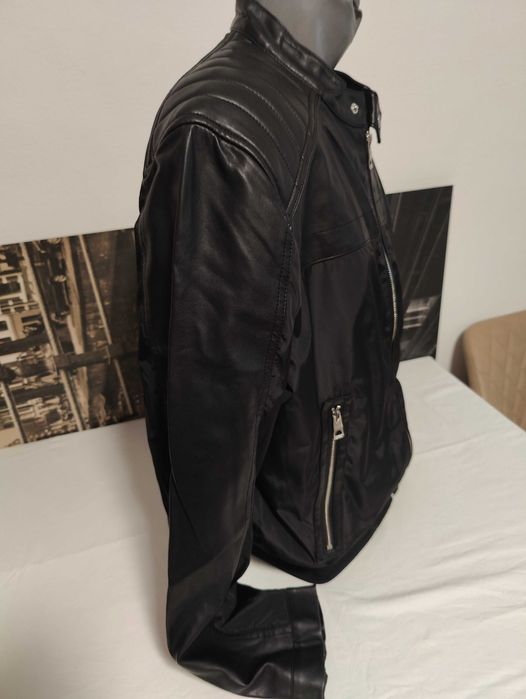 Geaca Guess masura L