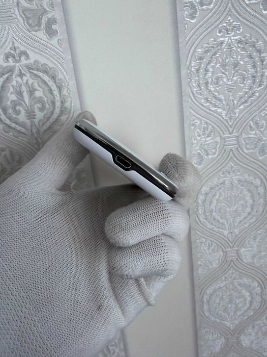 BlackBerry Bold 9700 Оригинальный белый Без обмена