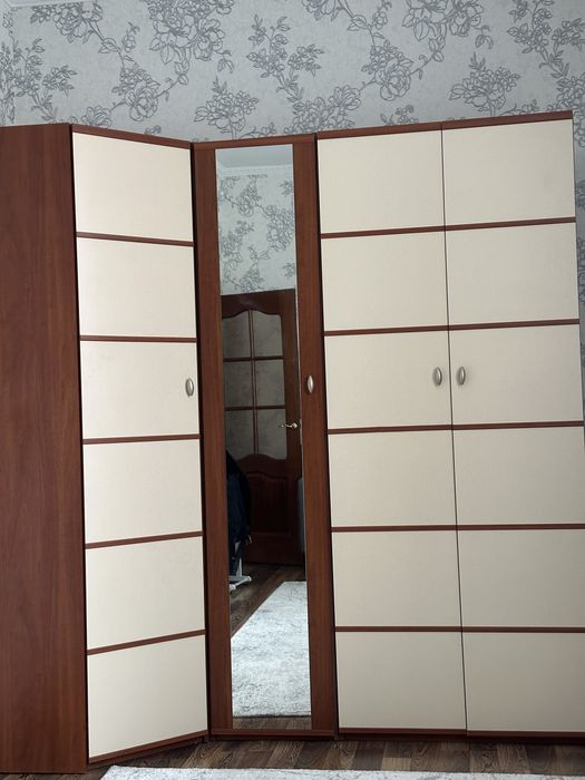 Продам шкаф - гардероб