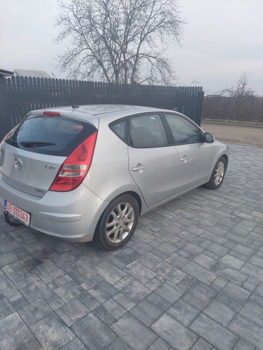 Vând Hyundai i 30