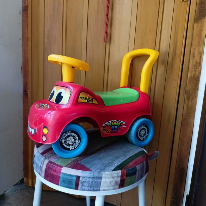Masinuta jucarie pentru copii Felis 12+ luni
