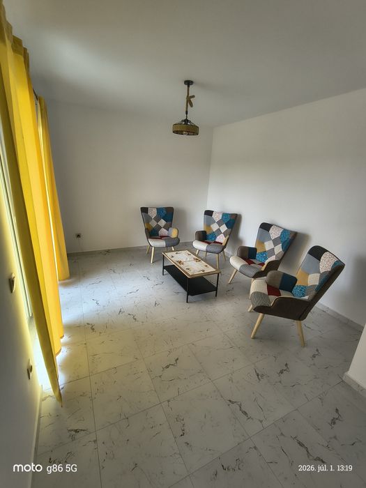 Dau in chirie,perioada 3-5 zile,casa,cu 4 dormitoare ,living,bucătărie,2 bai ,2 parcari.zona Carting-Sörpatika.g