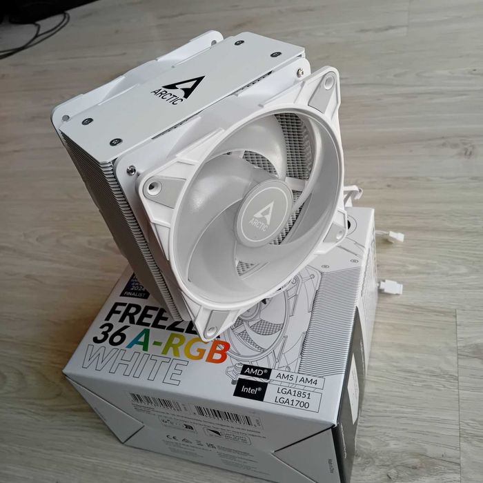 Arctic Freezer 36 A-rgb White