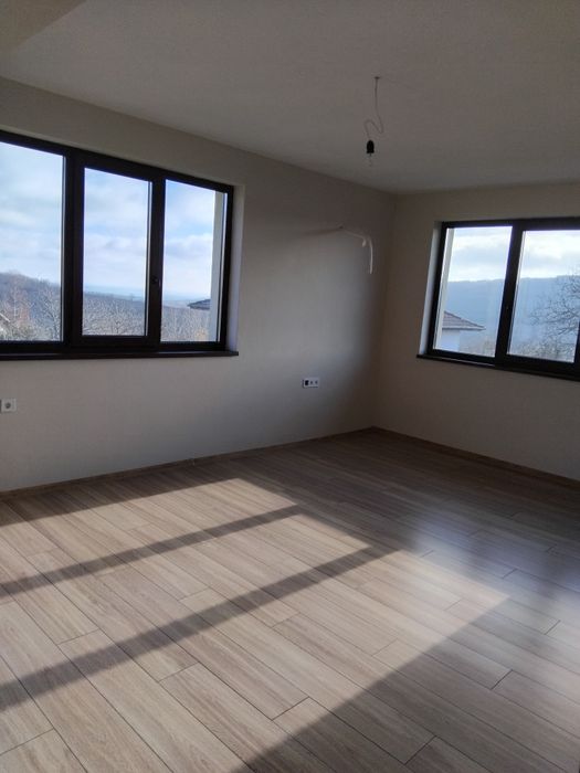 Новопостроена къща в с. Генерал Кантарджиево с Акт 16