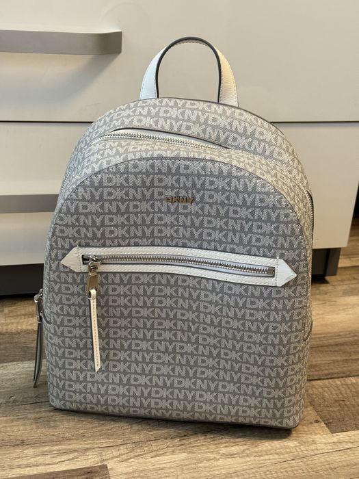 Дамска раница DKNY