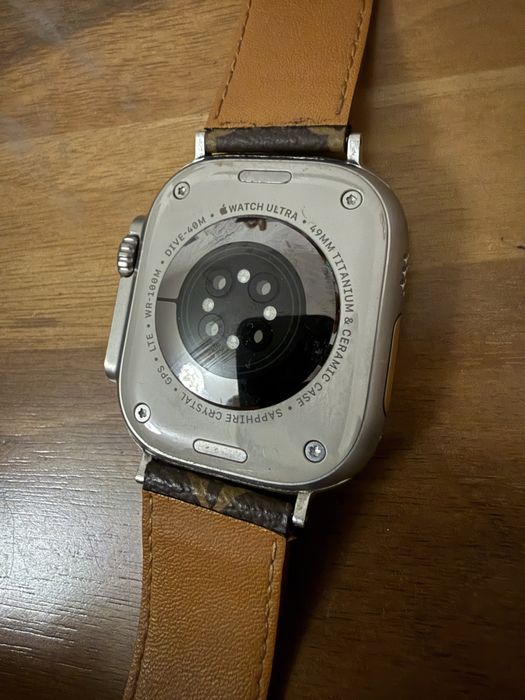 Apple Watch Ultra 49mm Titanium GPS+Cellular